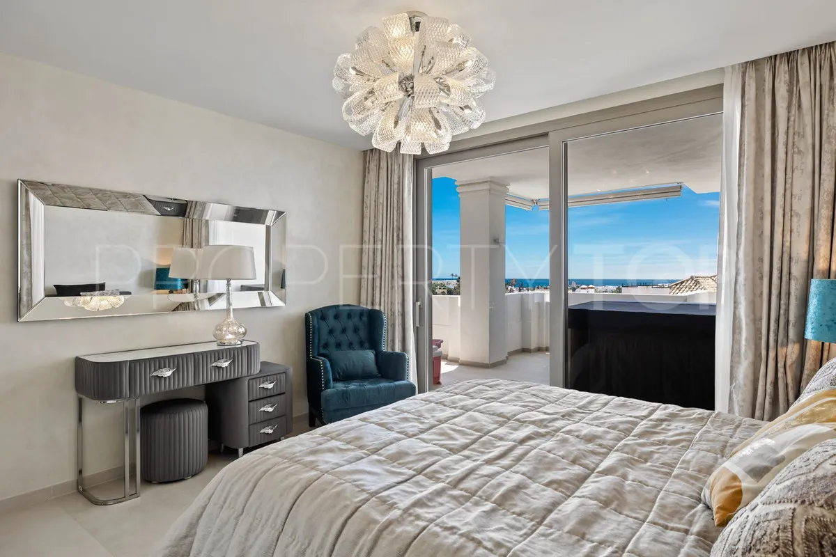 Apartamento planta baja con 7 dormitorios en venta en Nueva Andalucia