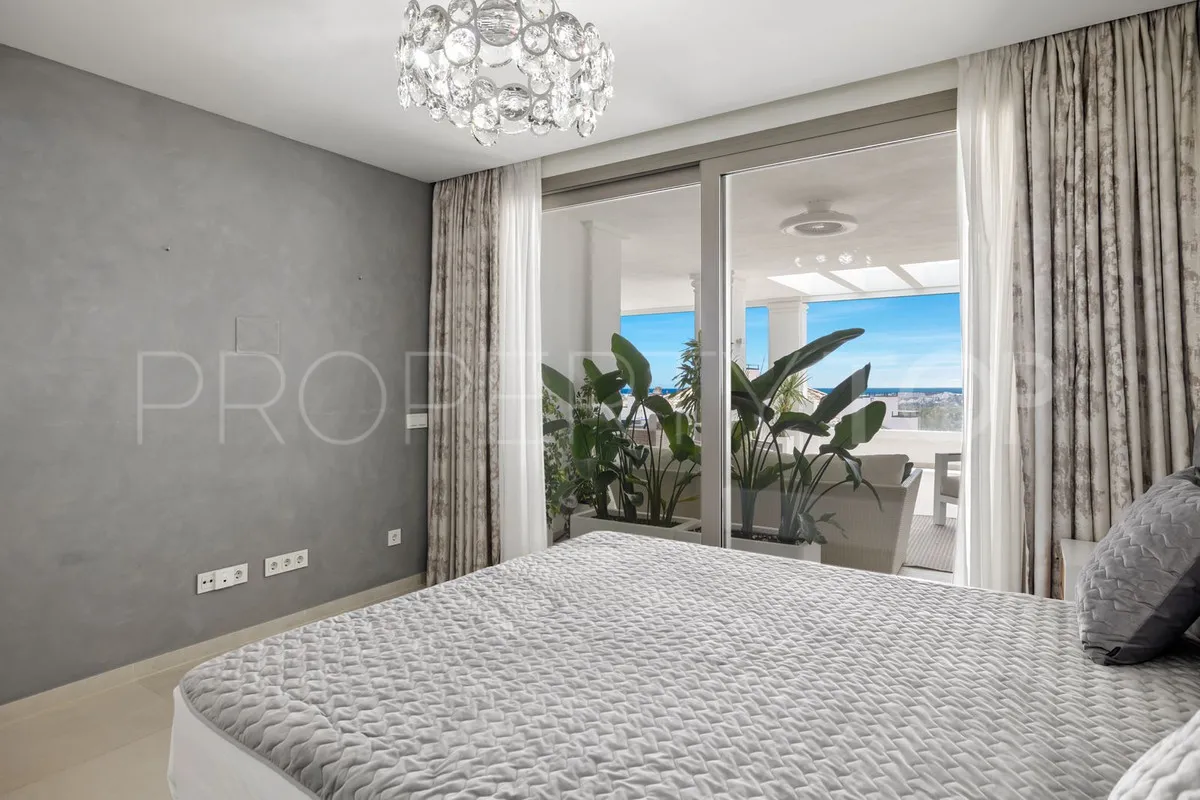 Apartamento planta baja con 7 dormitorios en venta en Nueva Andalucia