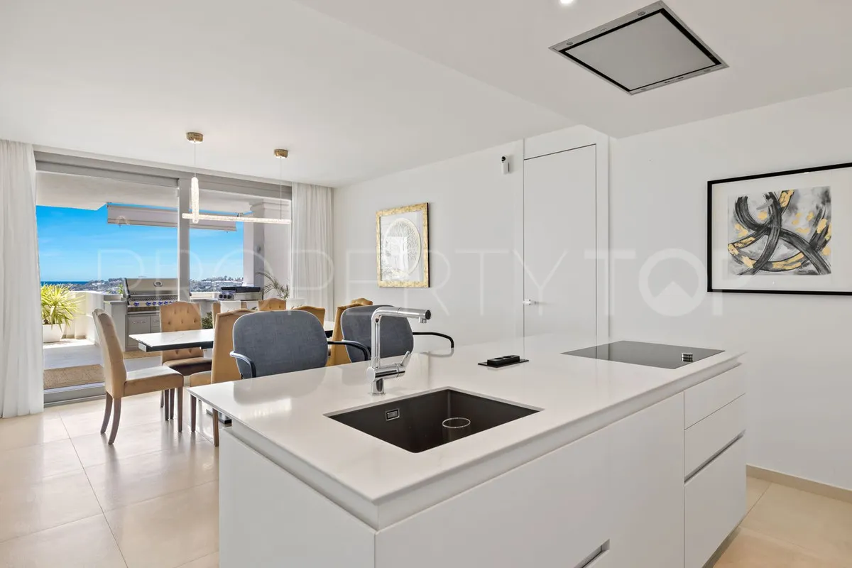 Apartamento planta baja con 7 dormitorios en venta en Nueva Andalucia