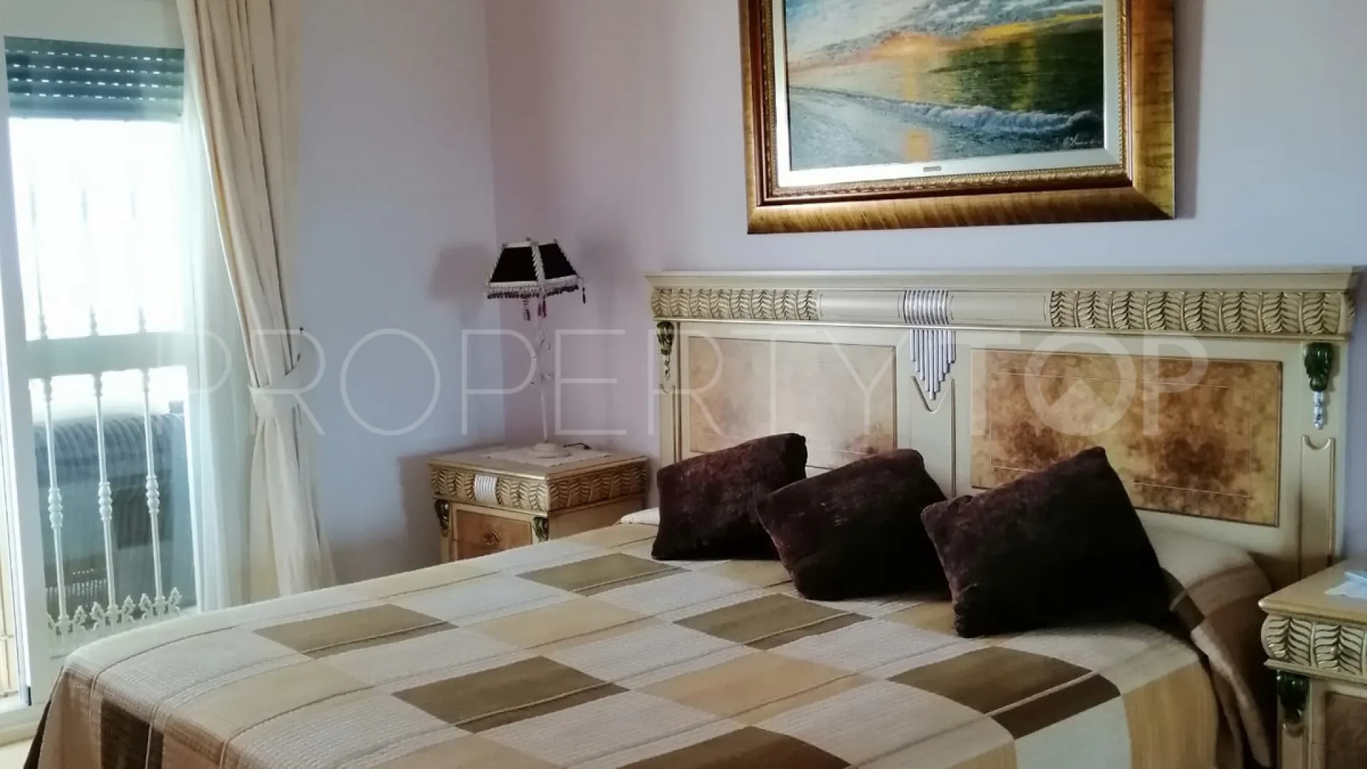 Comprar villa con 7 dormitorios en Benalmadena