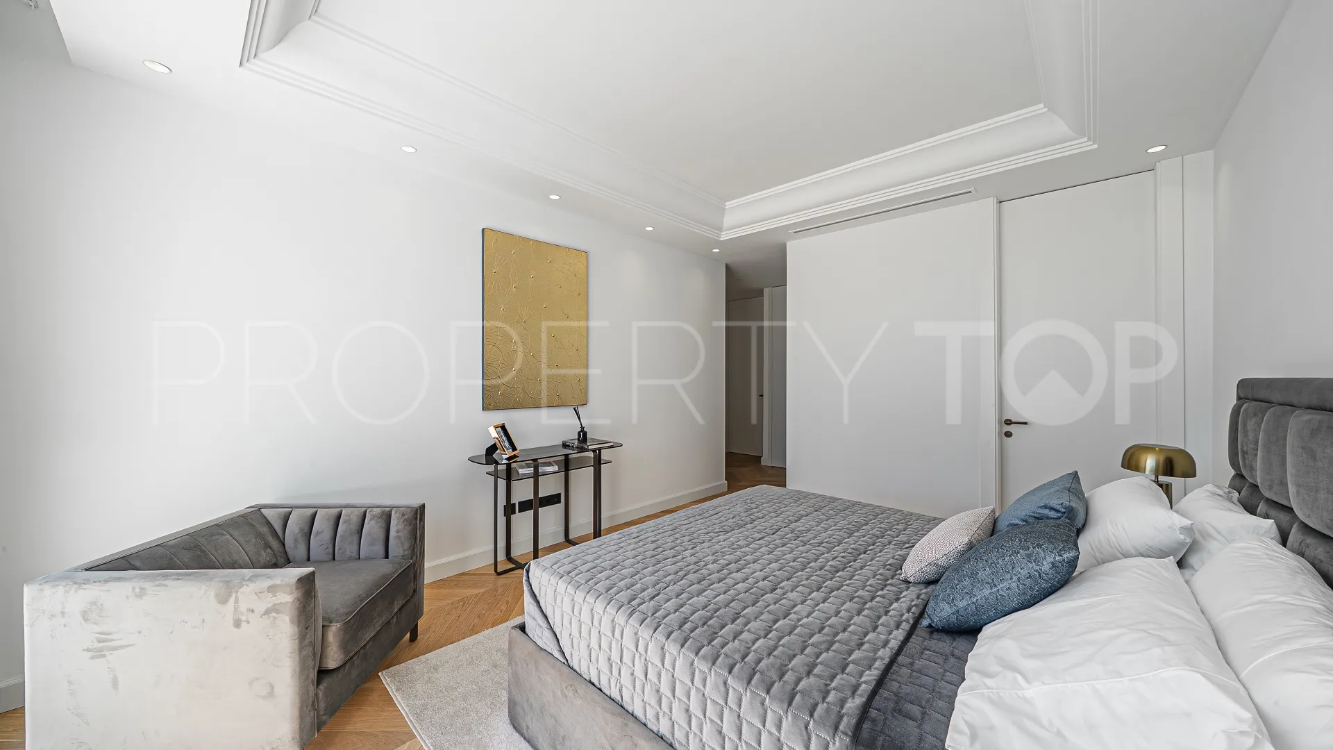 Villa en venta con 5 dormitorios en Marbella Ciudad