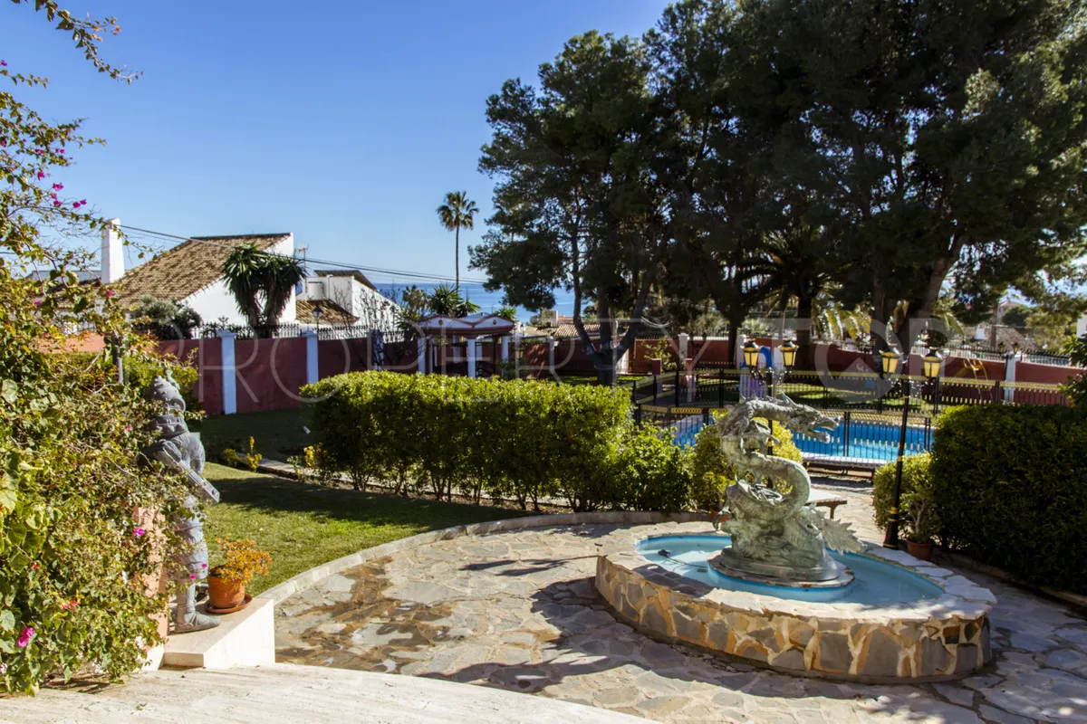 Estepona villa for sale