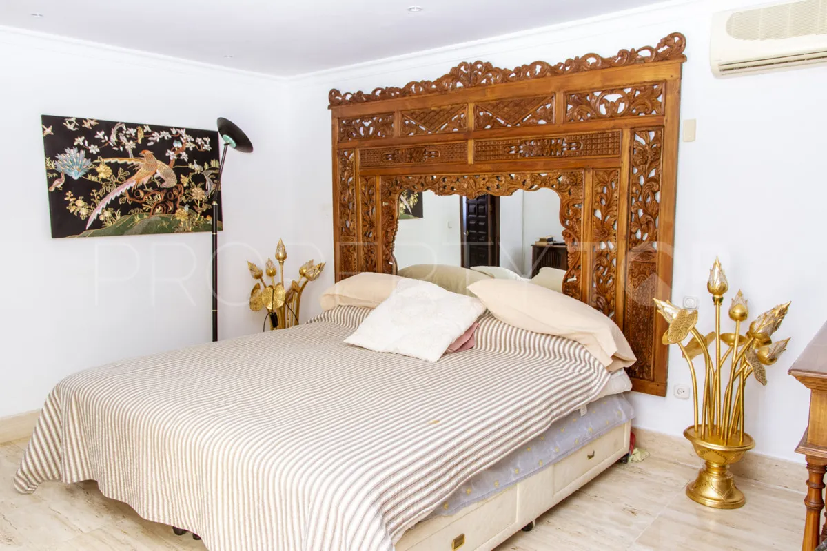 Estepona villa for sale