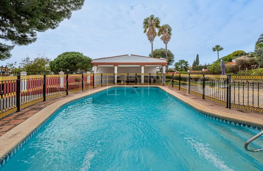 Estepona villa for sale