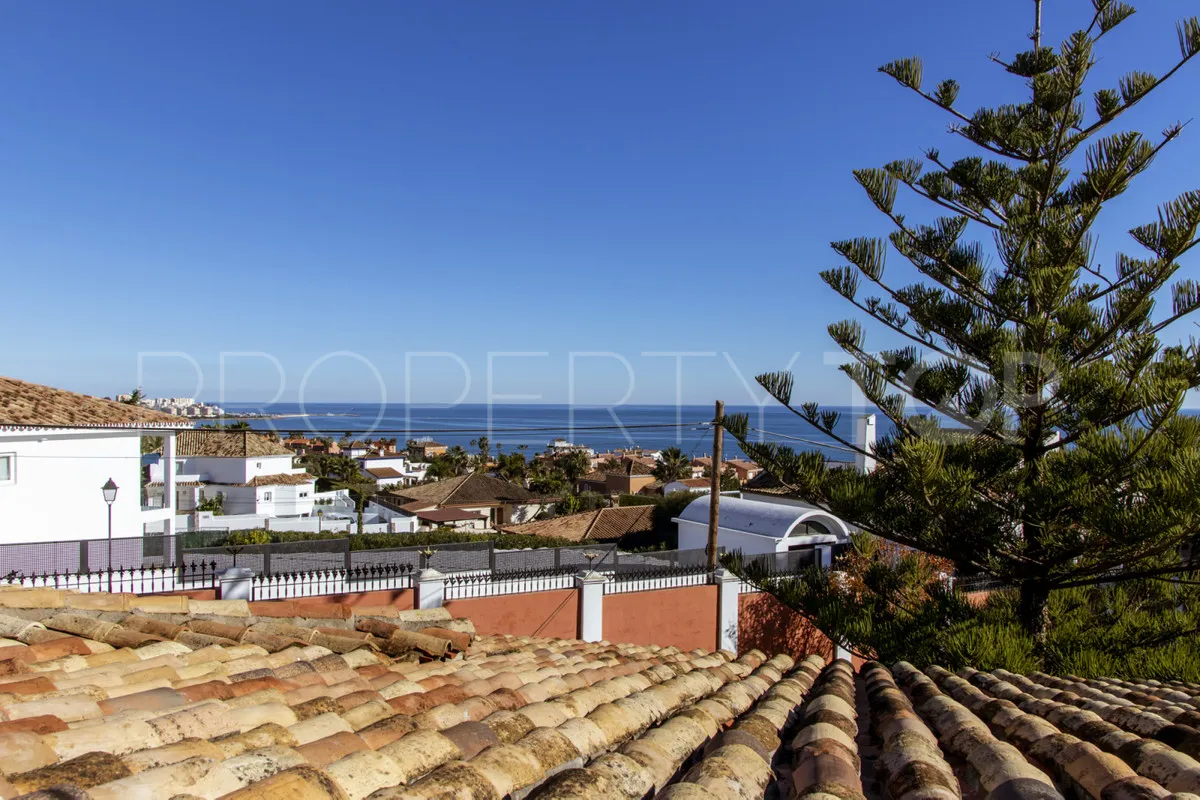 Estepona villa for sale