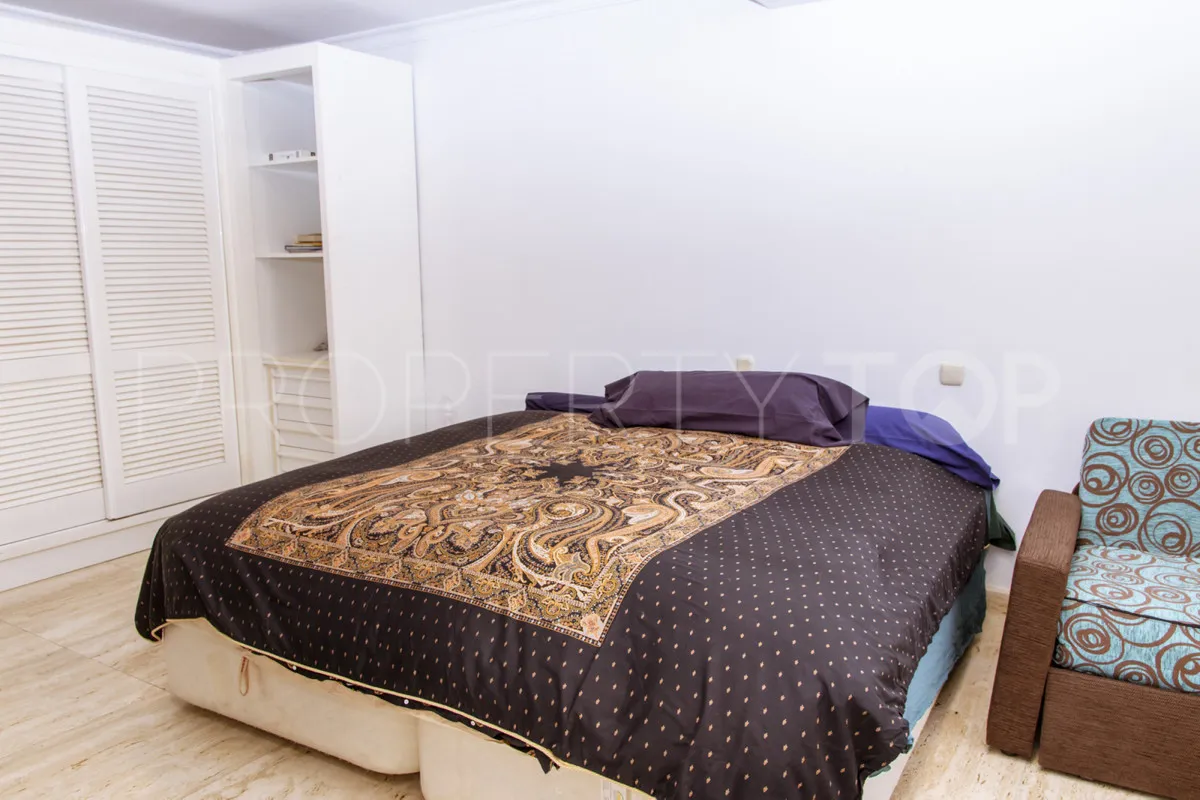Estepona villa for sale