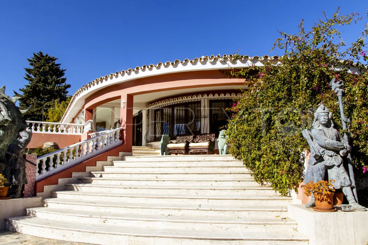 Estepona villa for sale