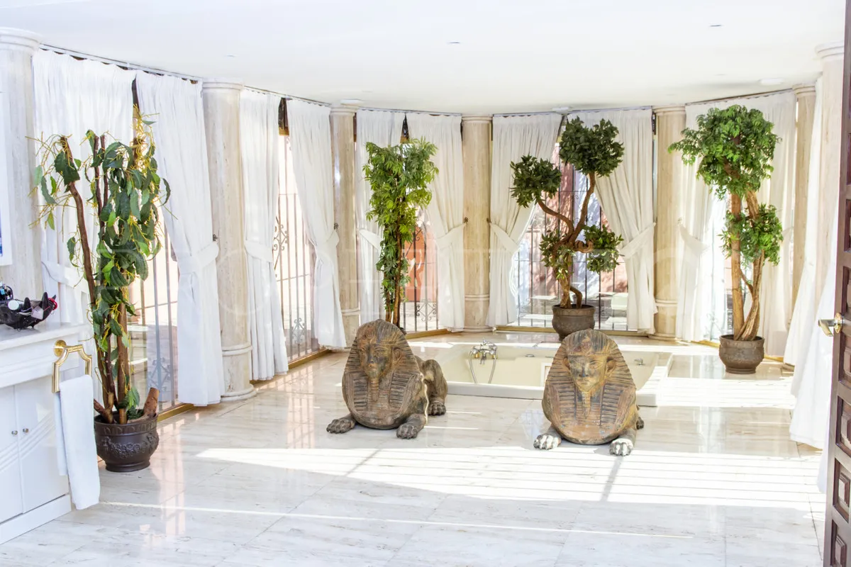 Estepona villa for sale