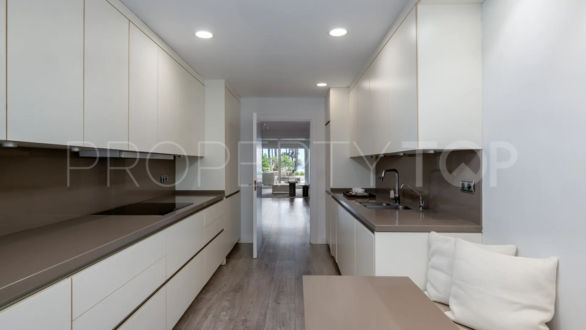Los Granados, apartamento planta baja en venta de 3 dormitorios
