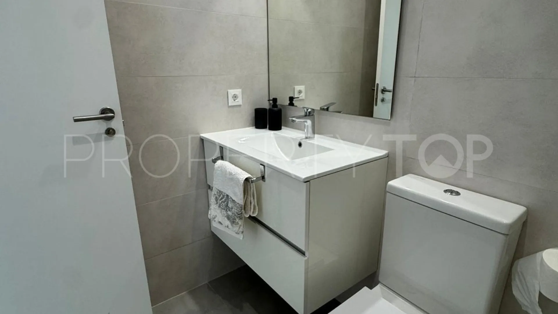 Se vende apartamento en Rincon de la Victoria de 2 dormitorios