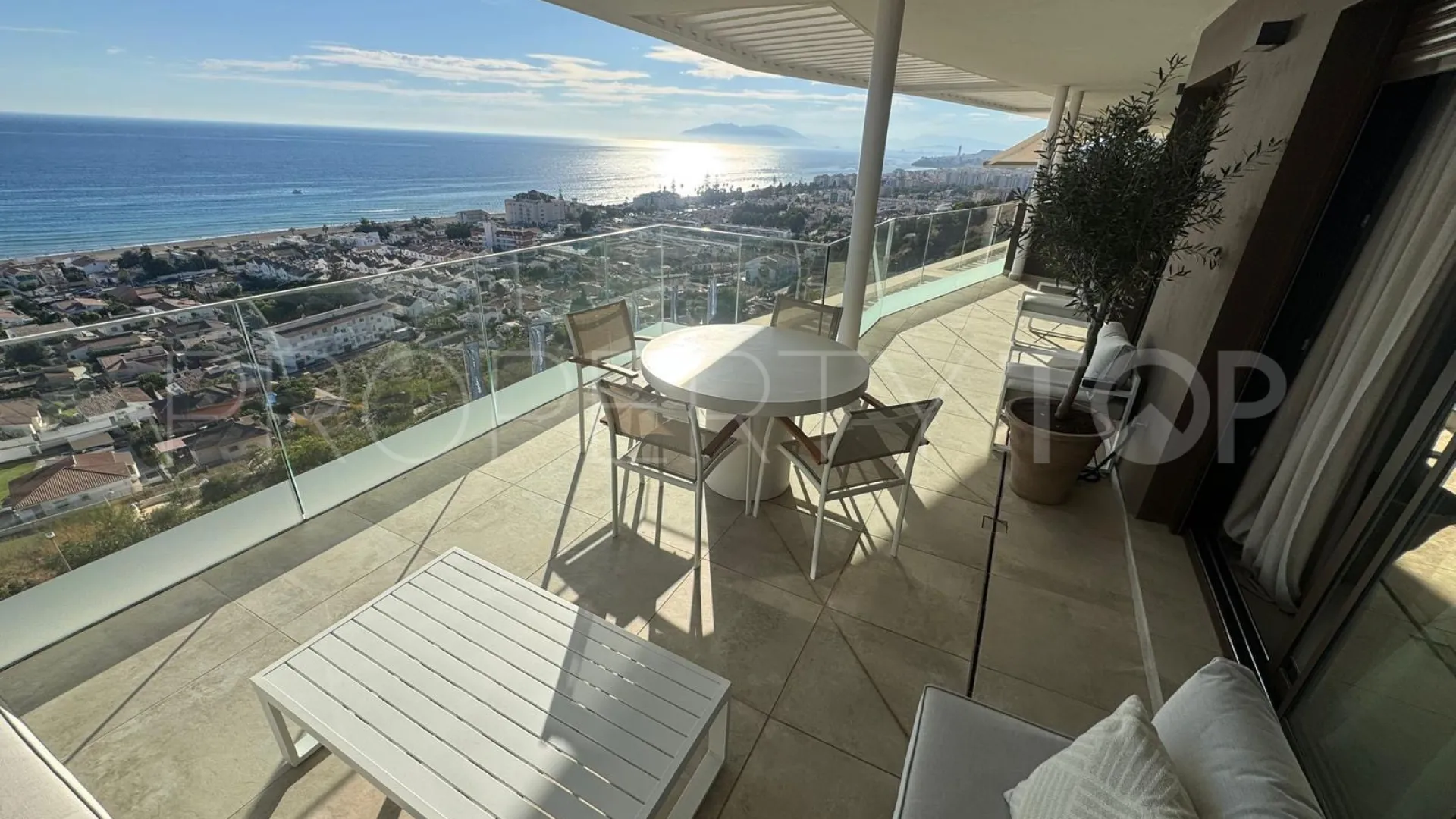 Se vende apartamento en Rincon de la Victoria de 2 dormitorios