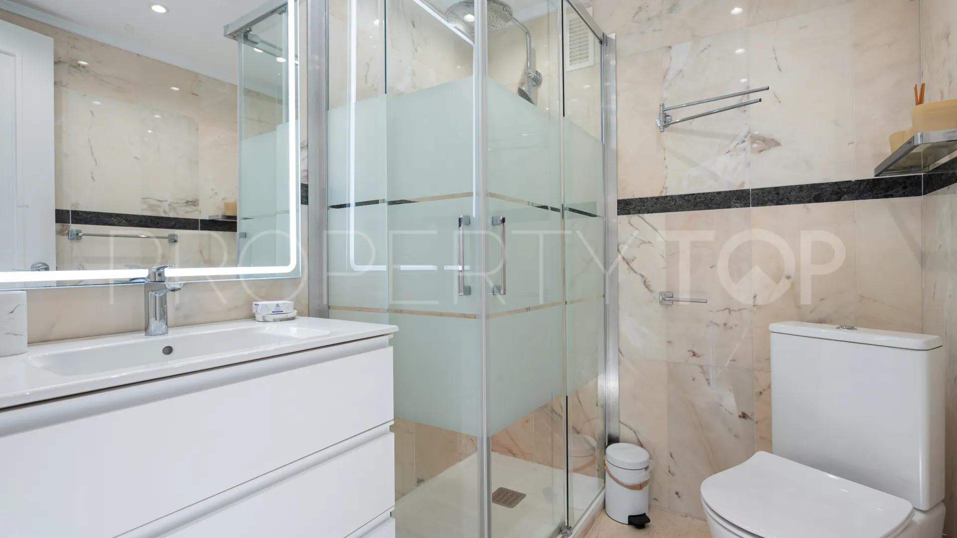 Residencial Palacio de Congresos, Ático en venta con 2 dormitorios
