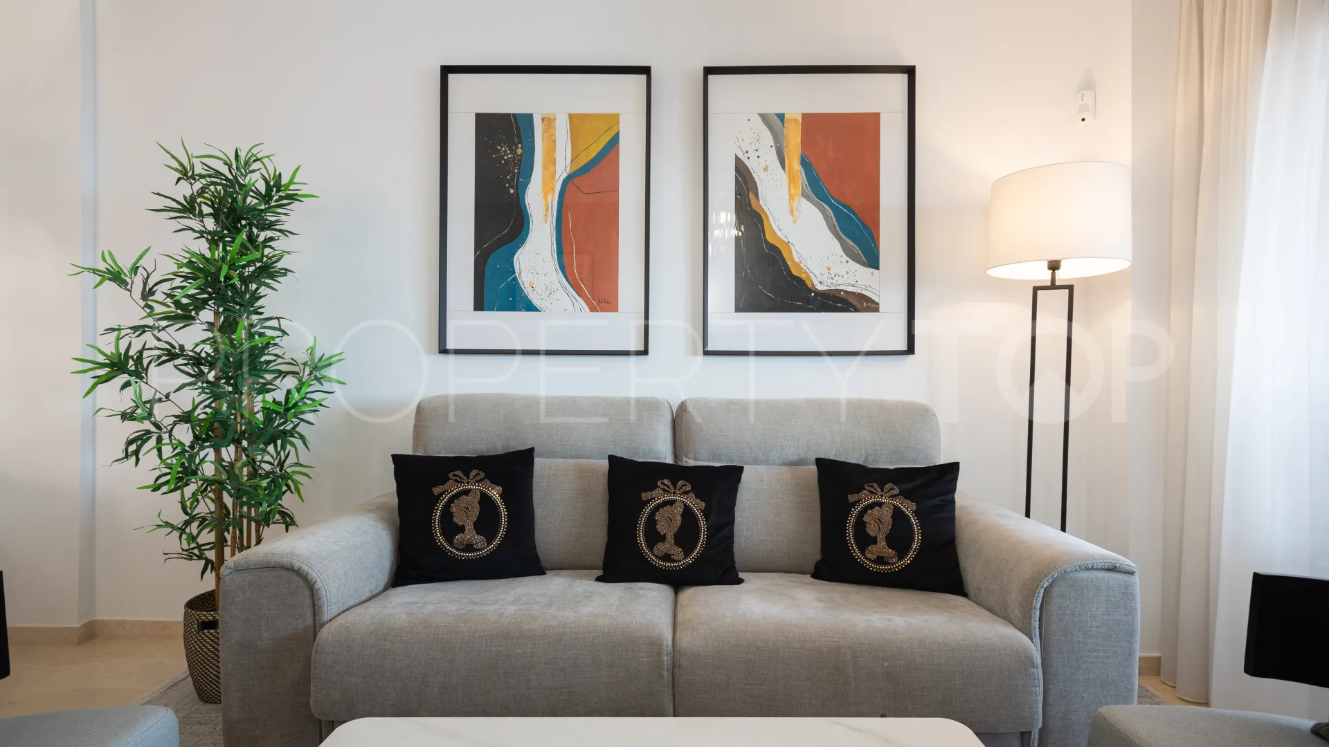 Residencial Palacio de Congresos, Ático en venta con 2 dormitorios