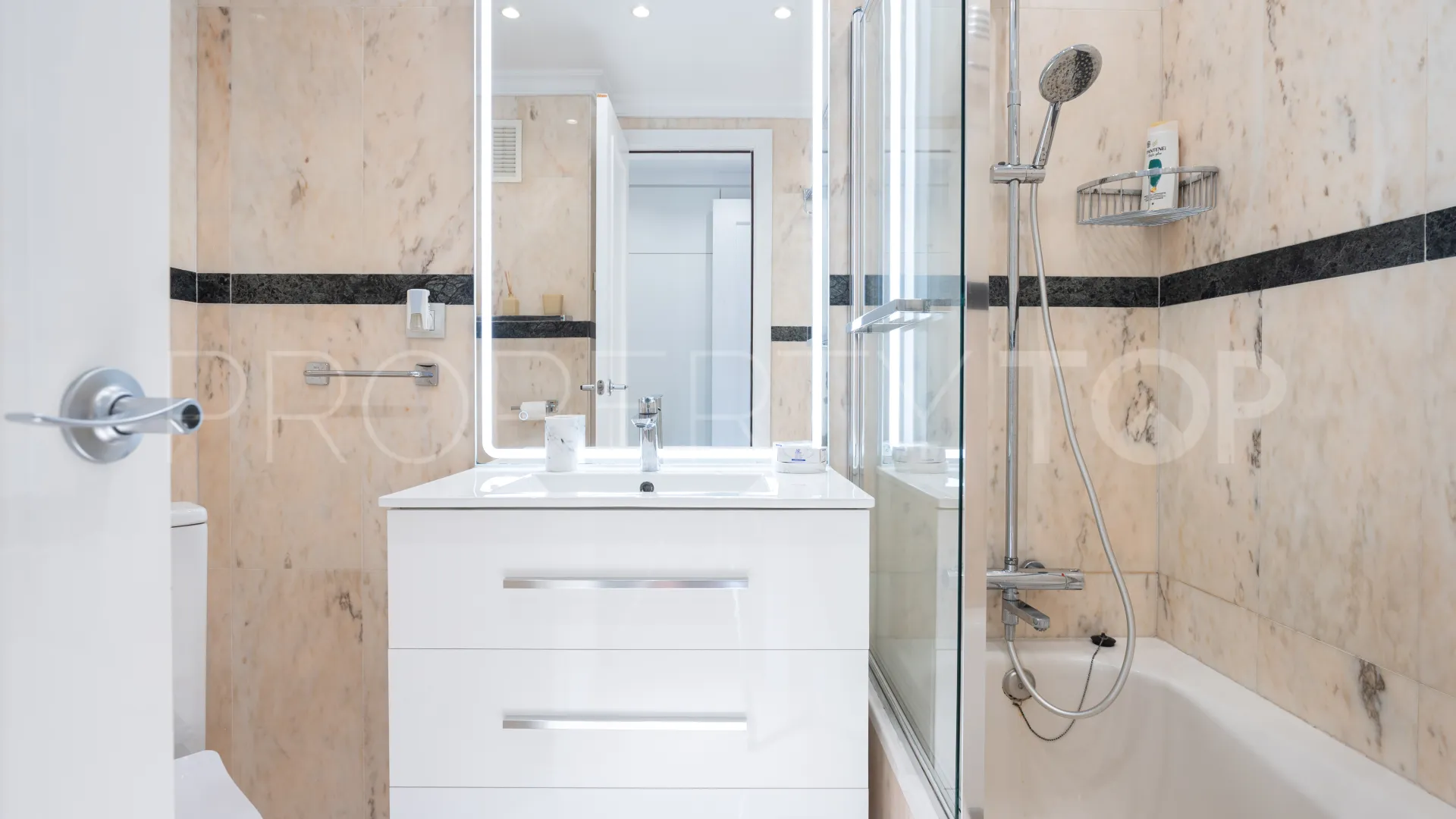 Residencial Palacio de Congresos, Ático en venta con 2 dormitorios