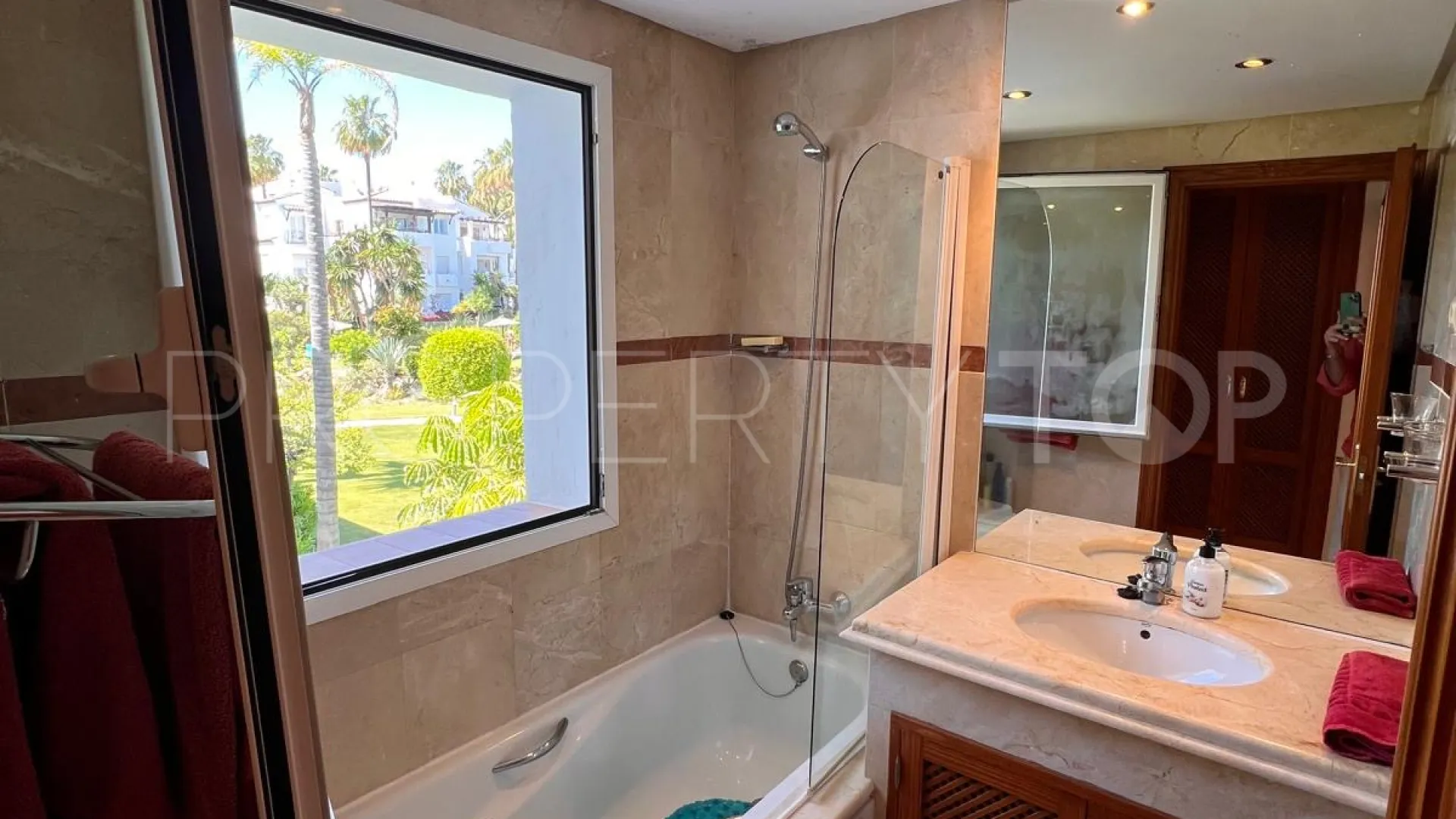 Costalita, apartamento en venta con 3 dormitorios