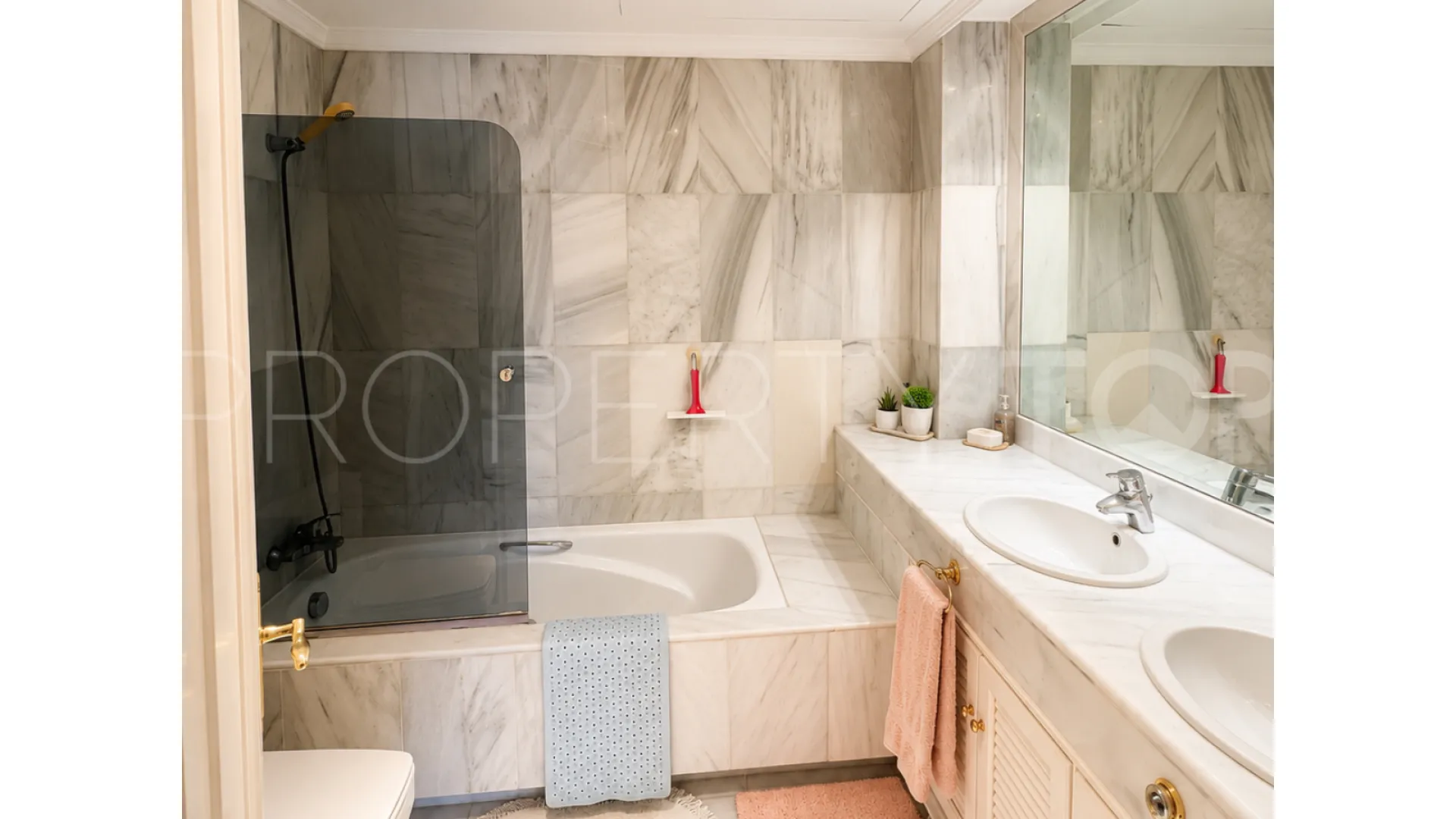For sale apartment with 3 bedrooms in Les Belvederes