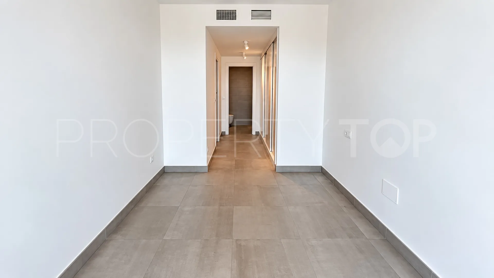 Se vende apartamento en La Duquesa