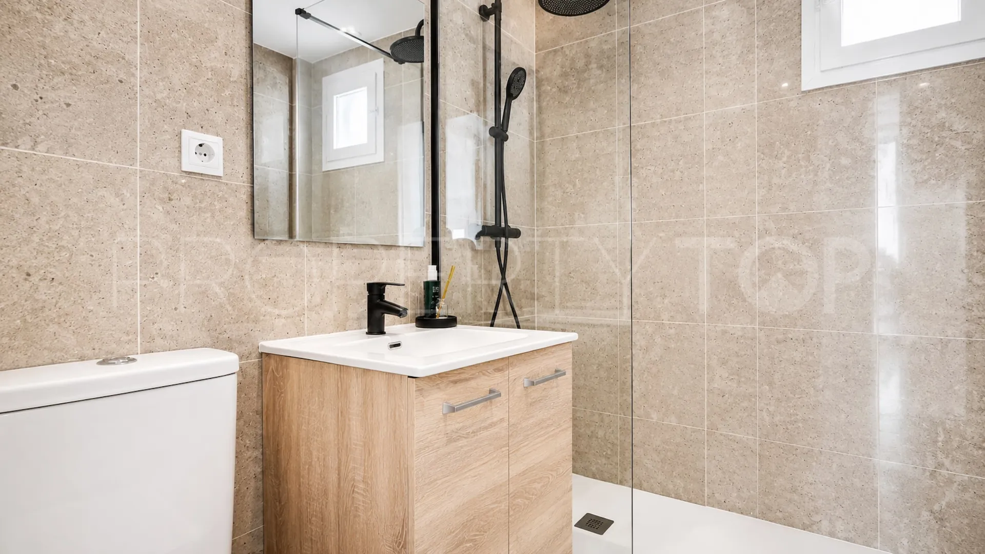 For sale apartment in Sabinillas with 1 bedroom