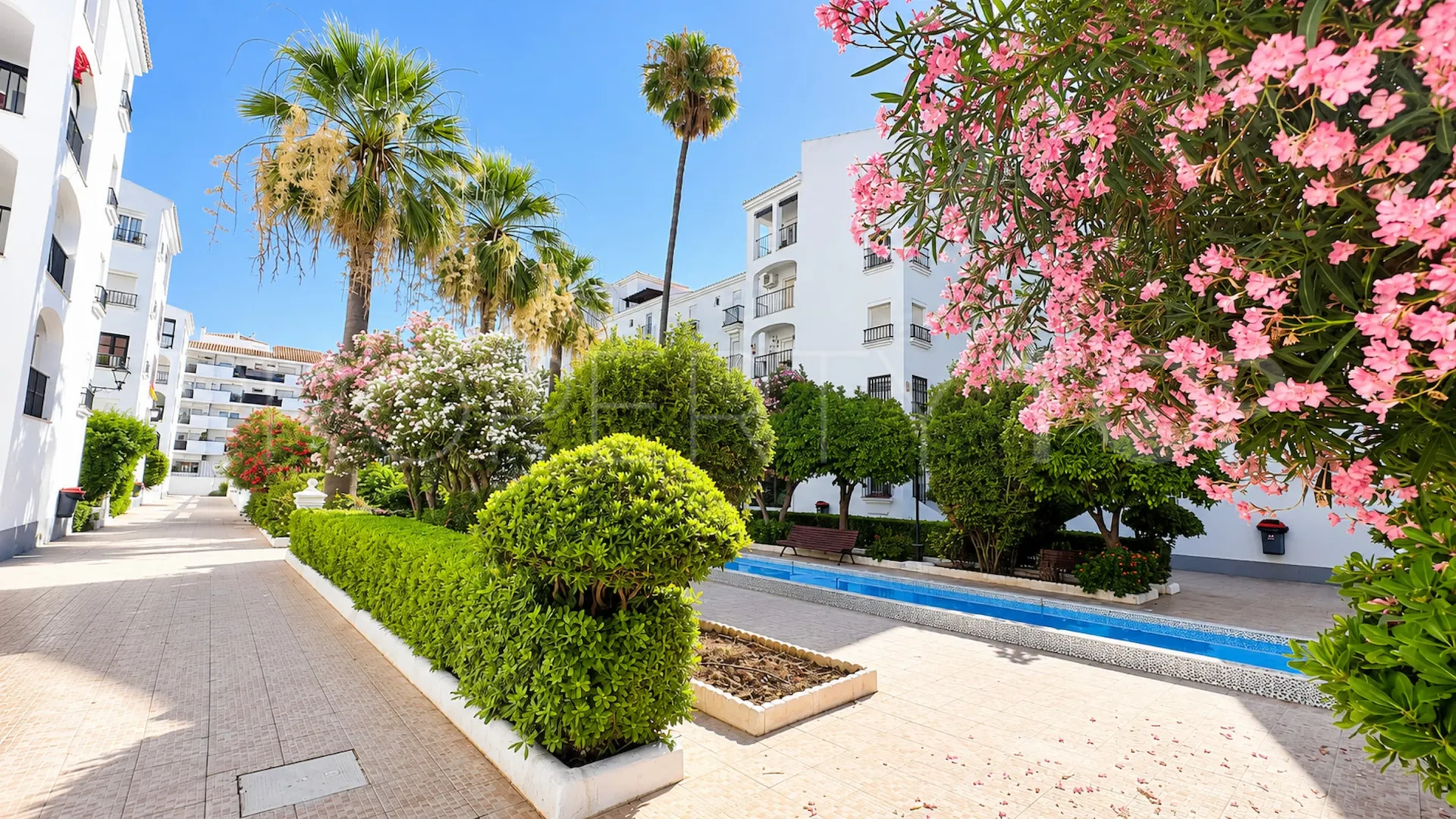 For sale apartment in Sabinillas with 1 bedroom