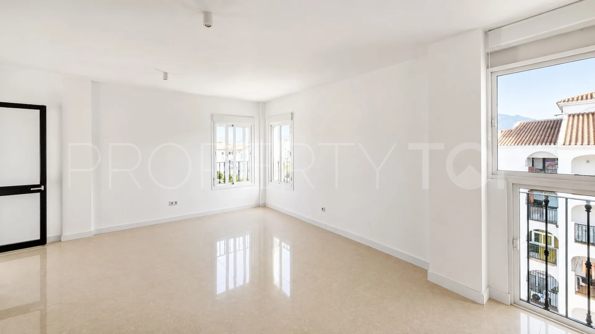 For sale apartment in Sabinillas with 1 bedroom