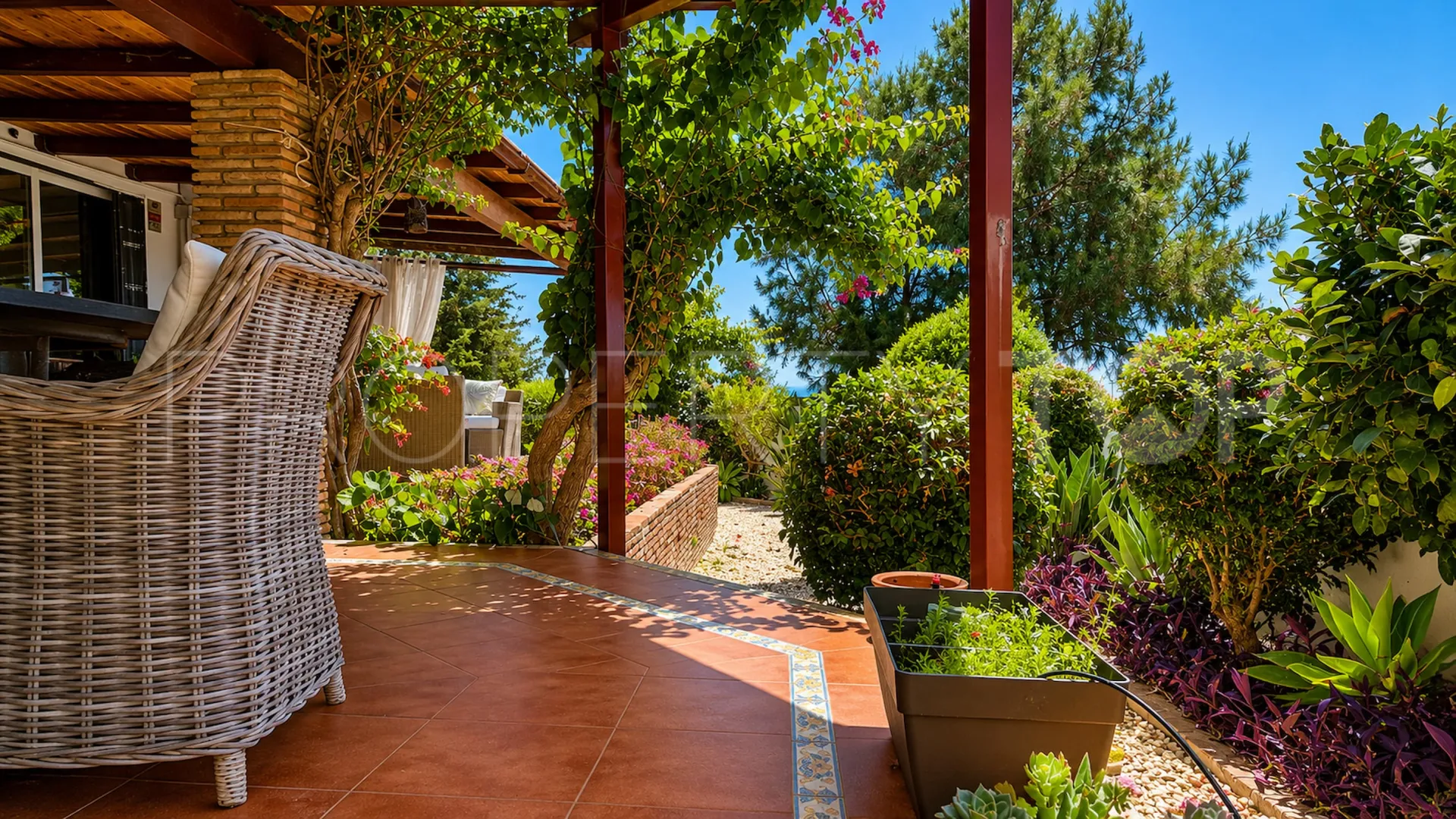For sale 3 bedrooms house in Bahia de Casares