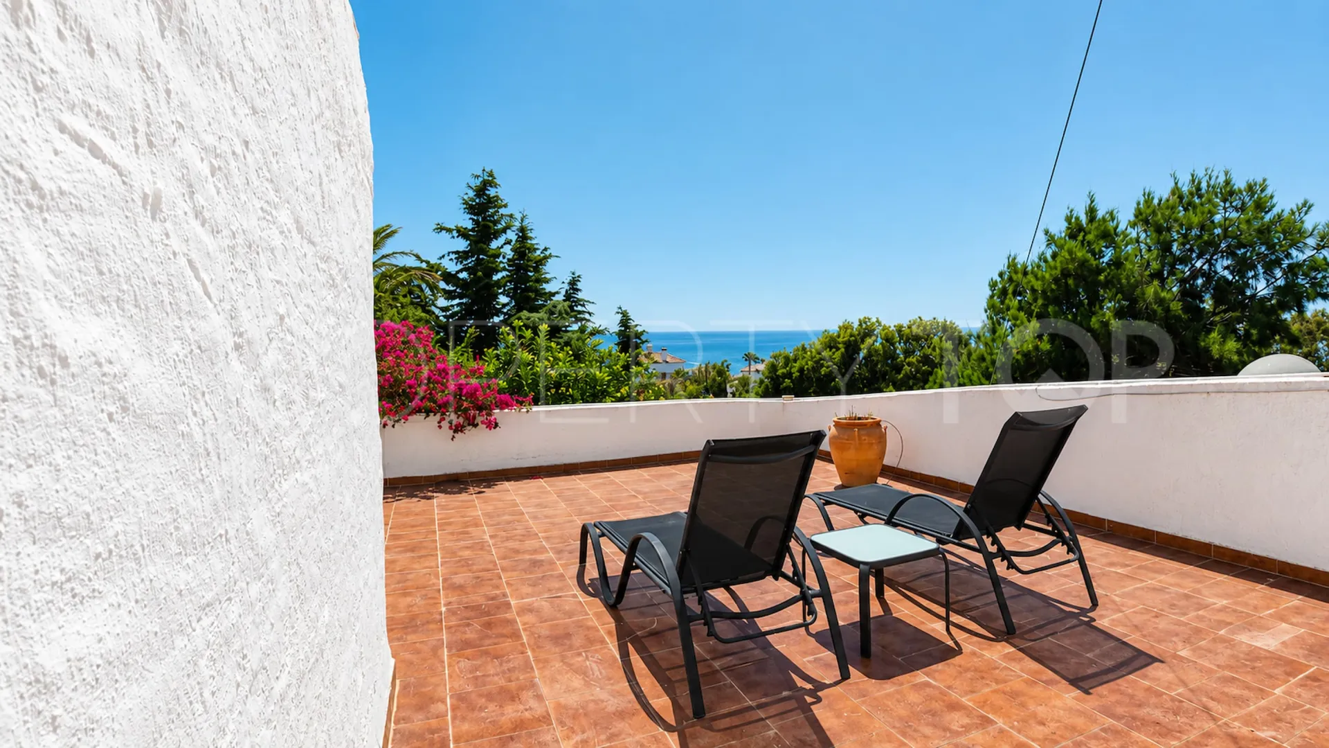 For sale 3 bedrooms house in Bahia de Casares
