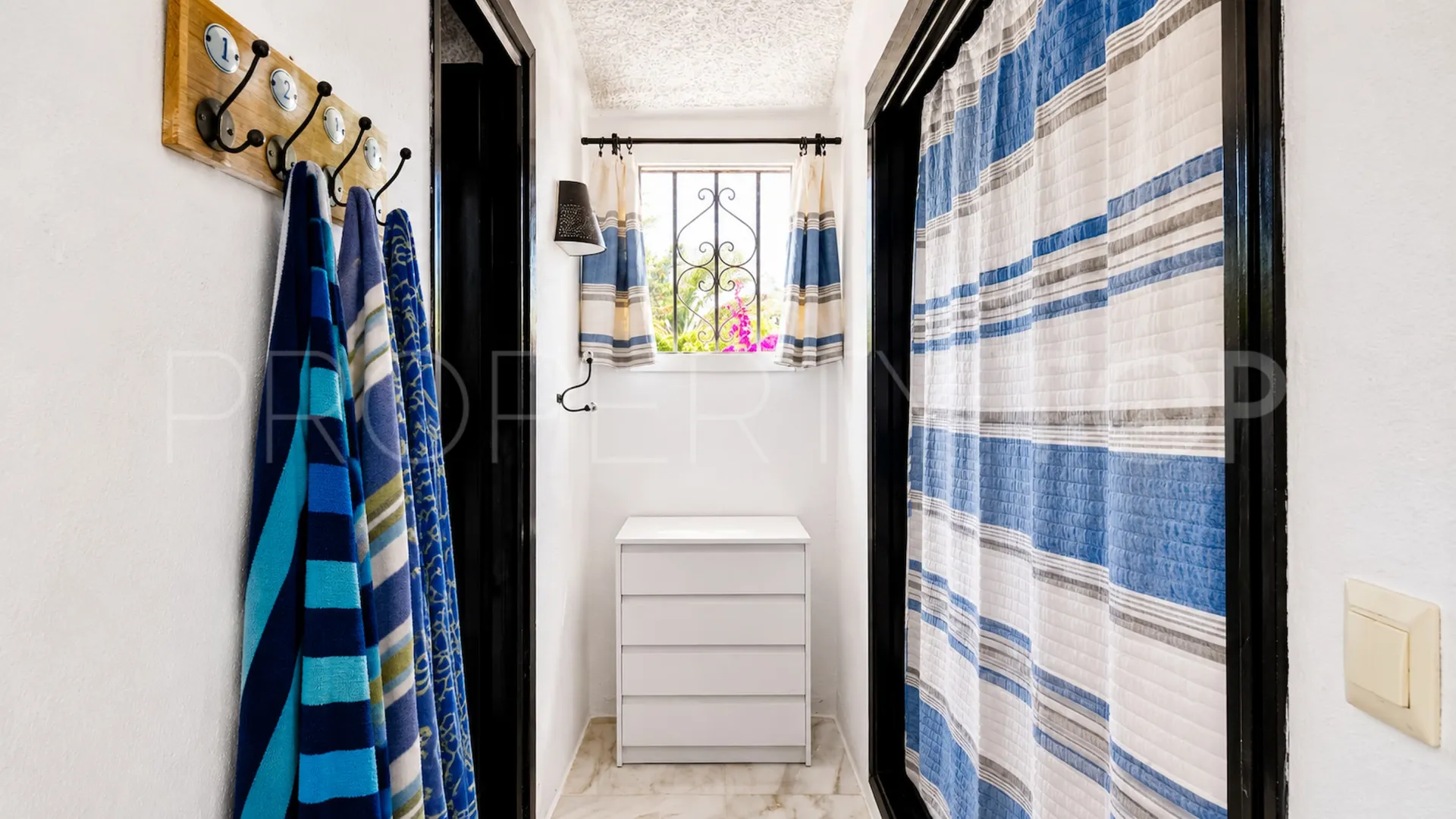 For sale 3 bedrooms house in Bahia de Casares