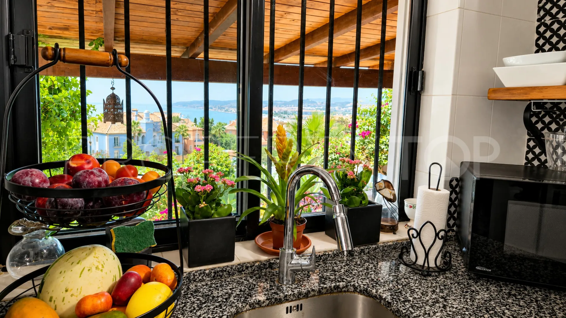 For sale 3 bedrooms house in Bahia de Casares