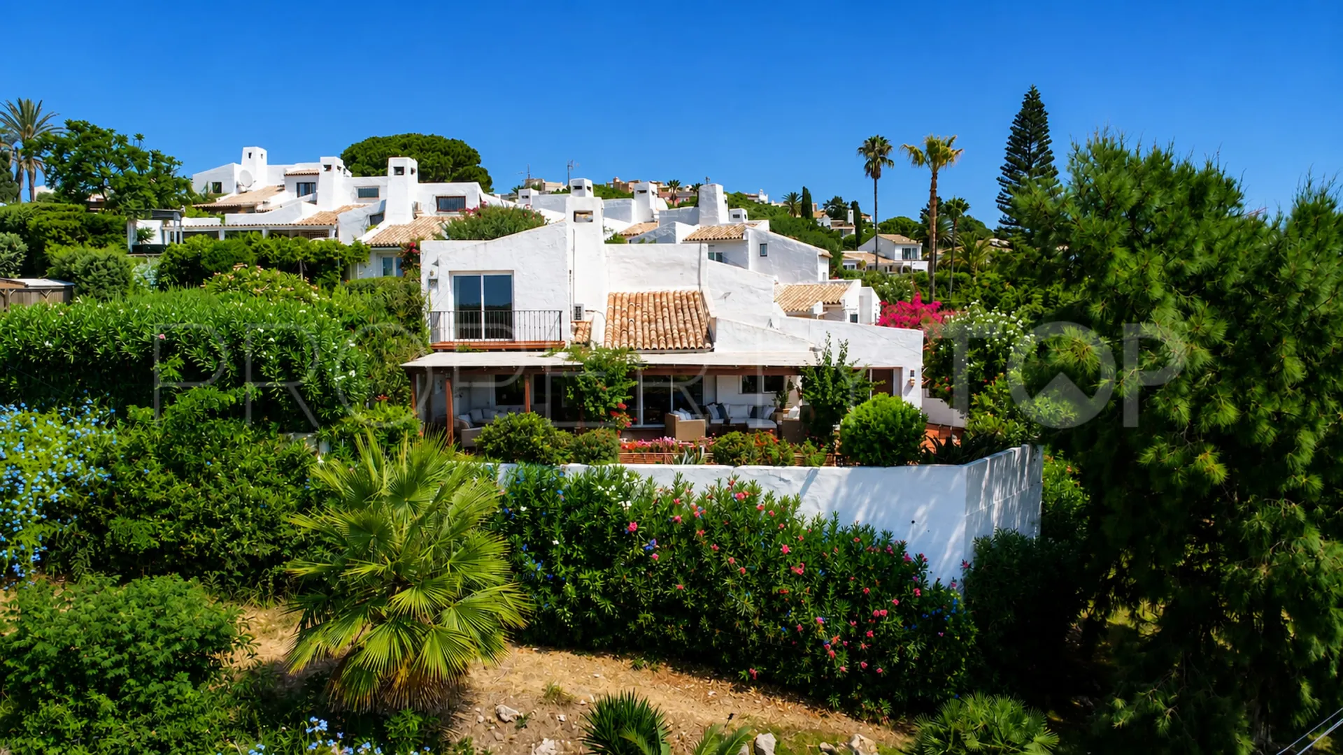 For sale 3 bedrooms house in Bahia de Casares