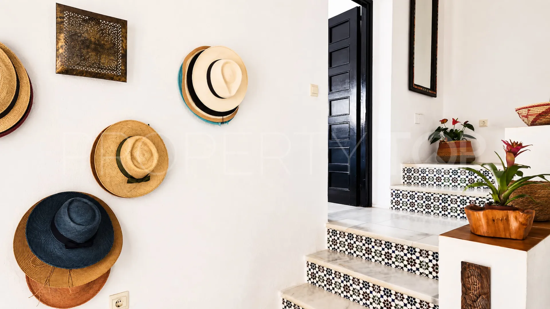 For sale 3 bedrooms house in Bahia de Casares
