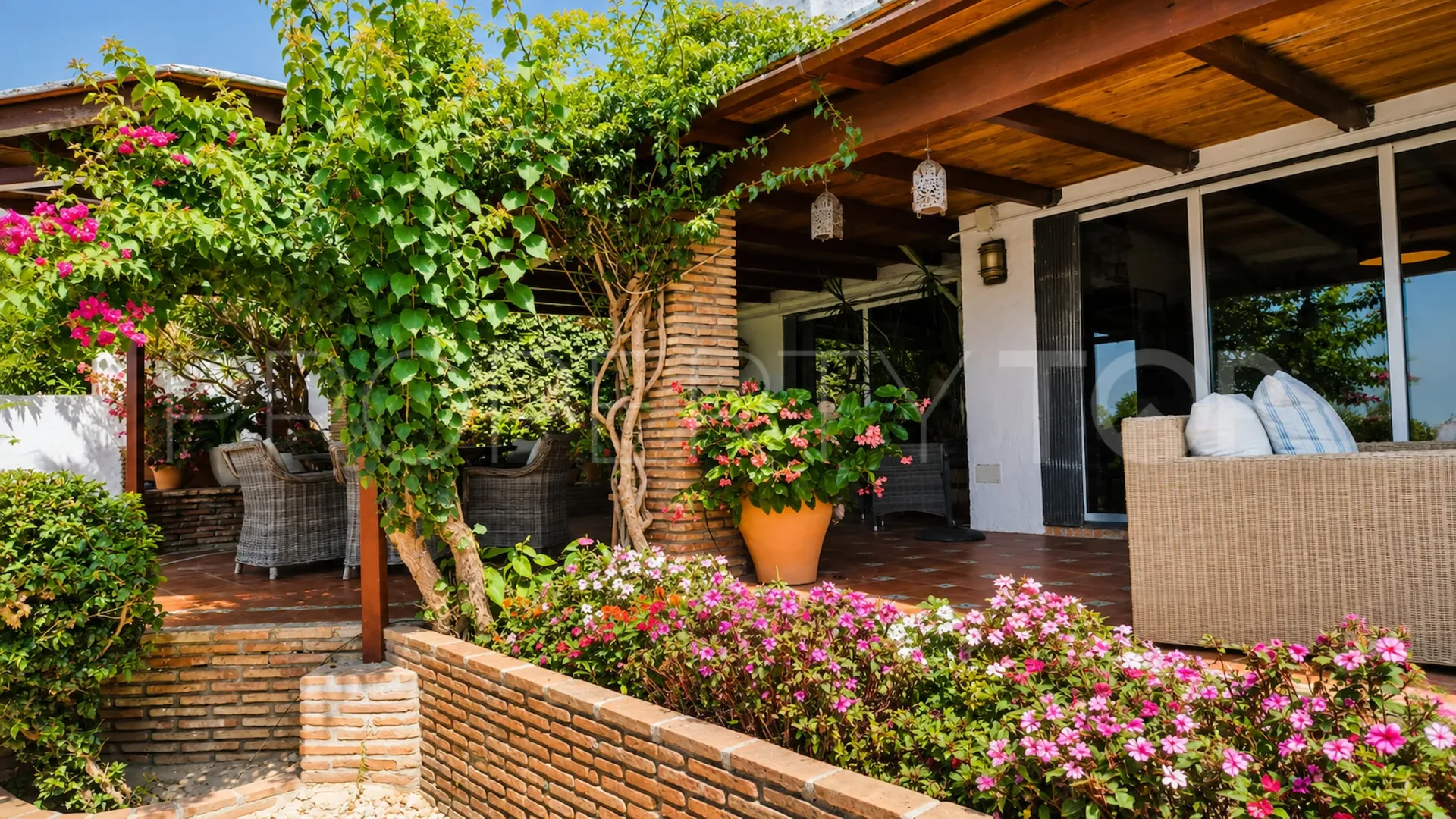 For sale 3 bedrooms house in Bahia de Casares