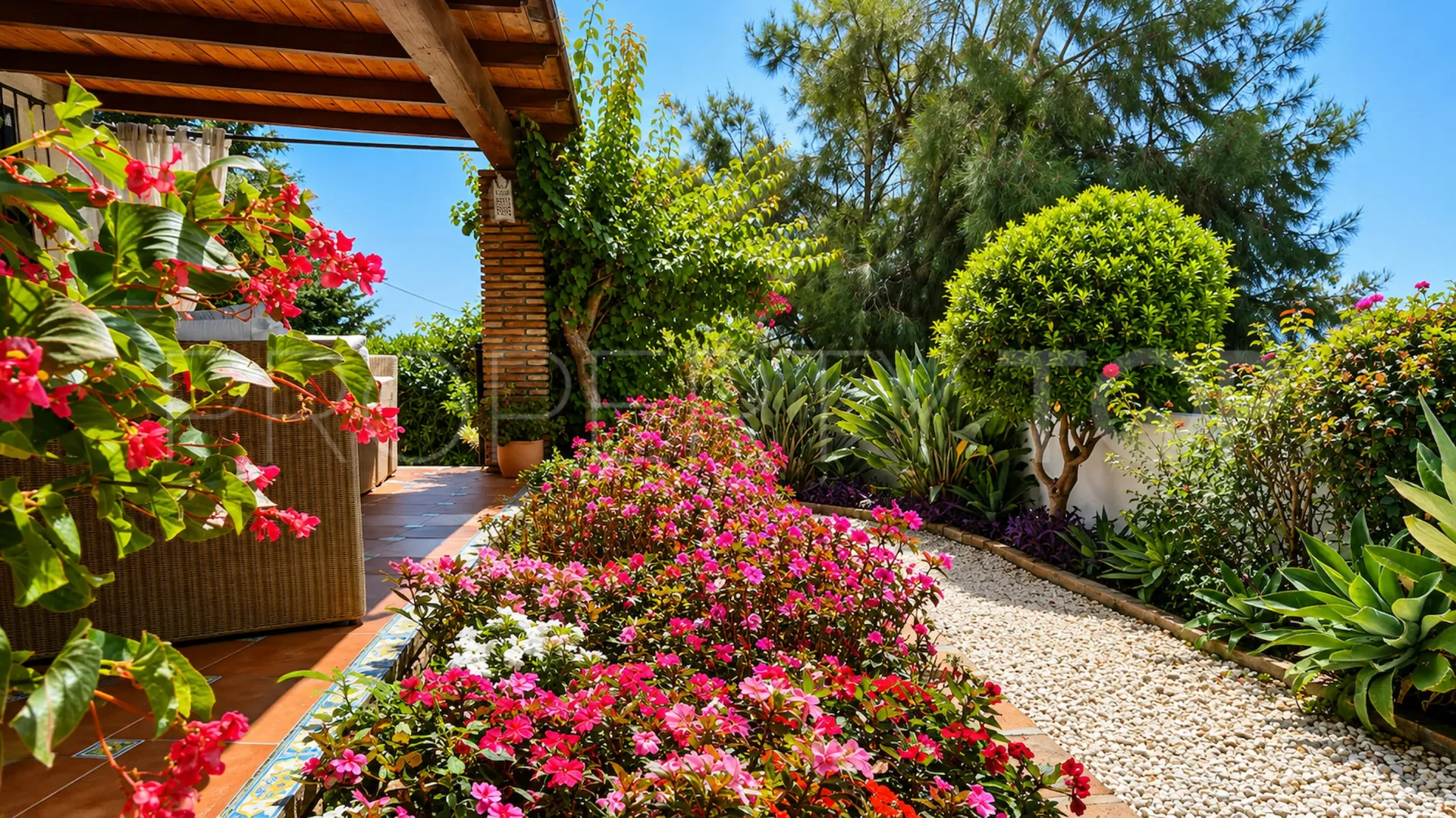 For sale 3 bedrooms house in Bahia de Casares