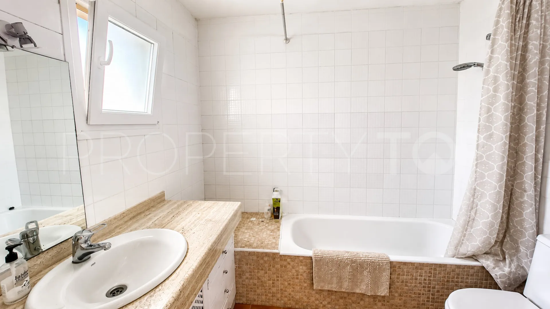 For sale town house with 3 bedrooms in Marina de Casares