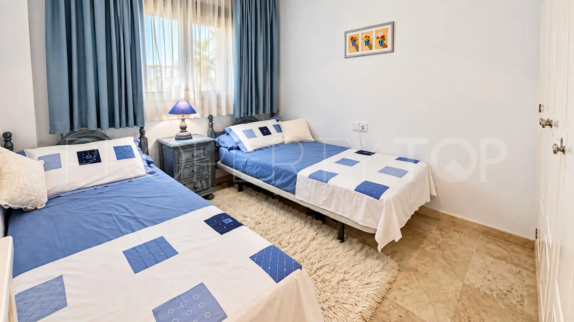 For sale ground floor apartment in Duquesa Suites