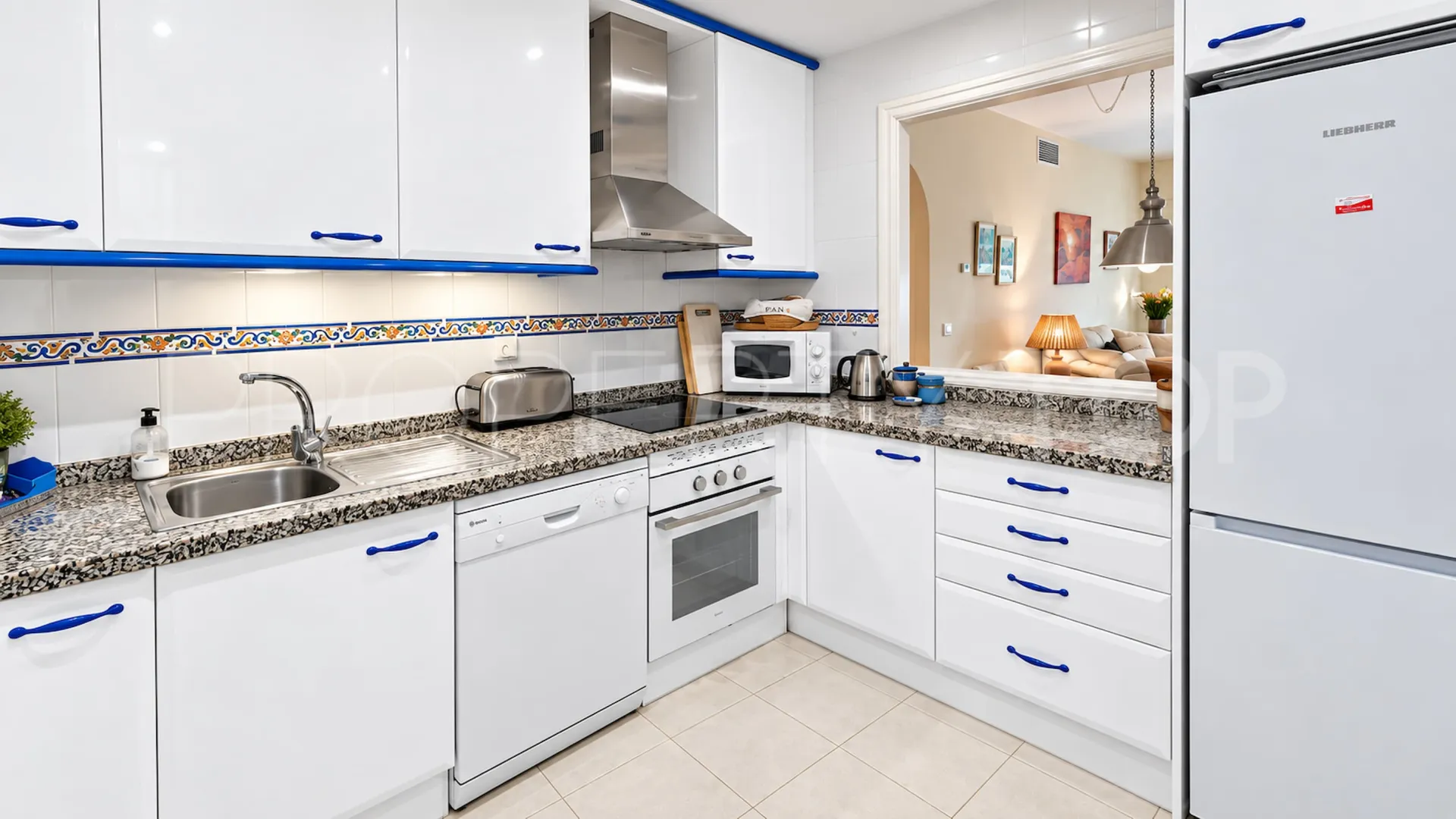 For sale ground floor apartment in Duquesa Suites