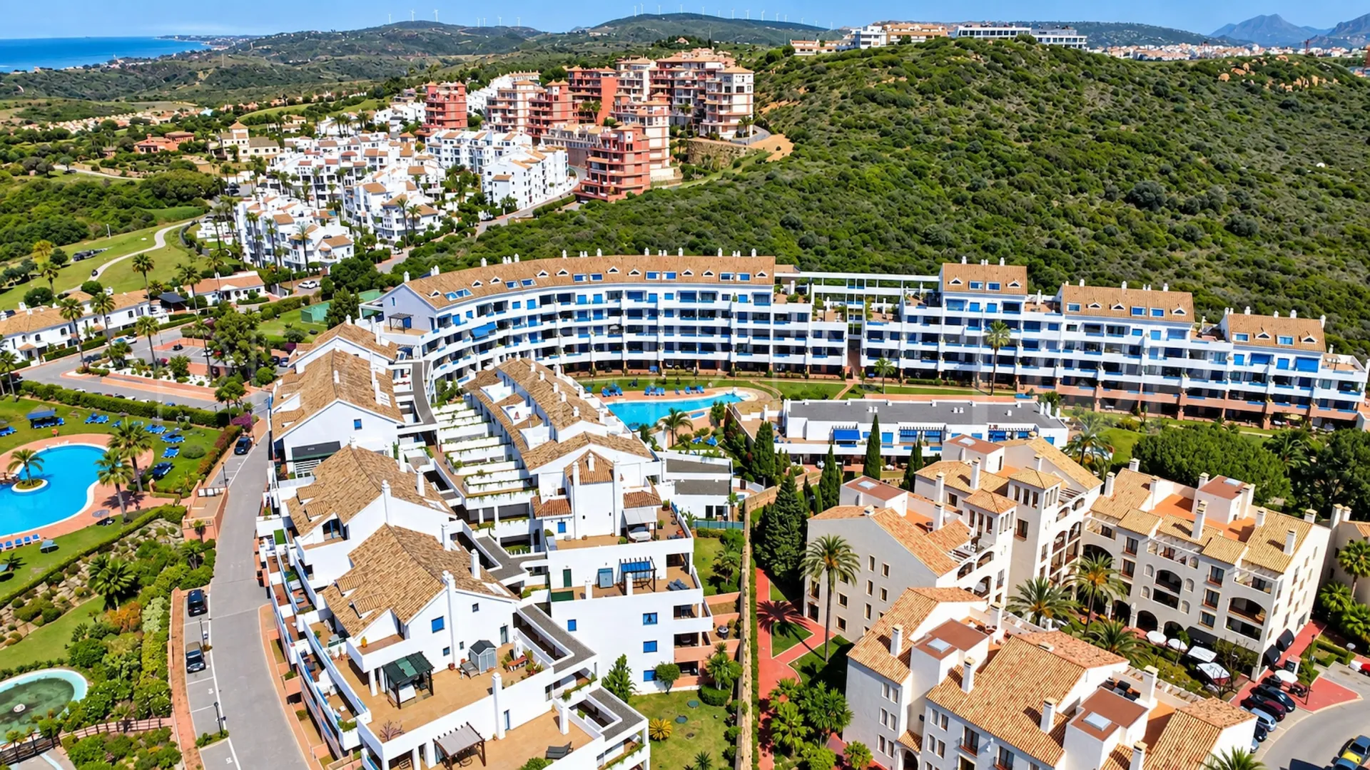 For sale ground floor apartment in Duquesa Suites