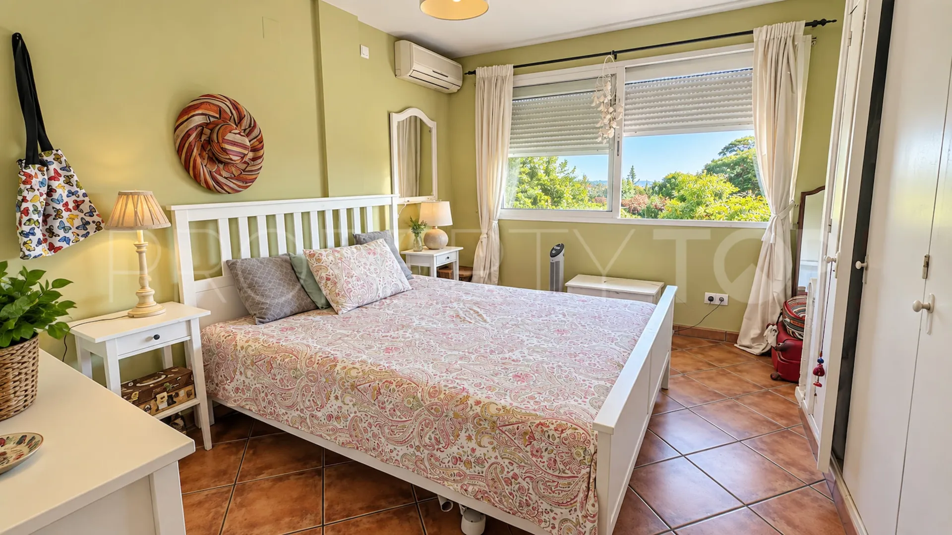 For sale 2 bedrooms town house in Manilva Pueblo