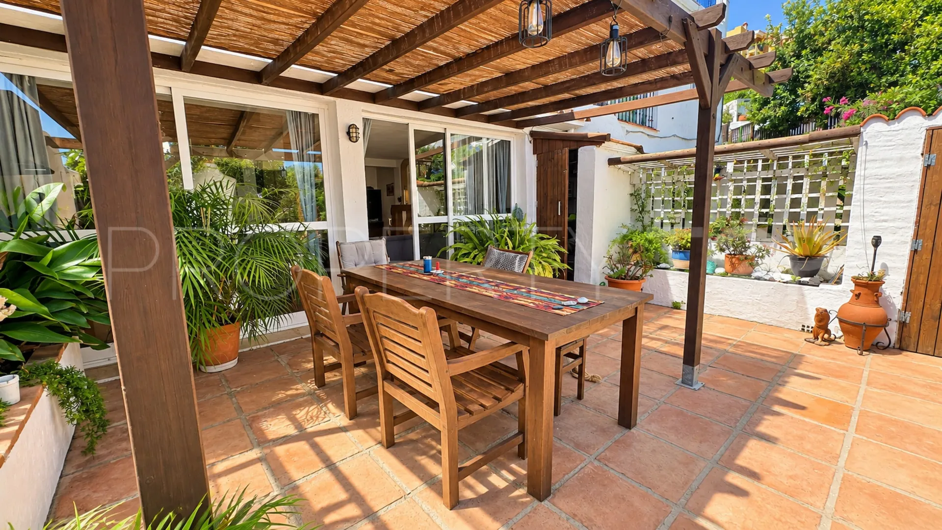 For sale 2 bedrooms town house in Manilva Pueblo