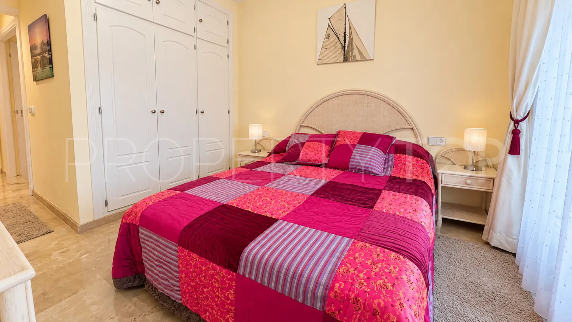 Comprar apartamento con 2 dormitorios en Duquesa Suites
