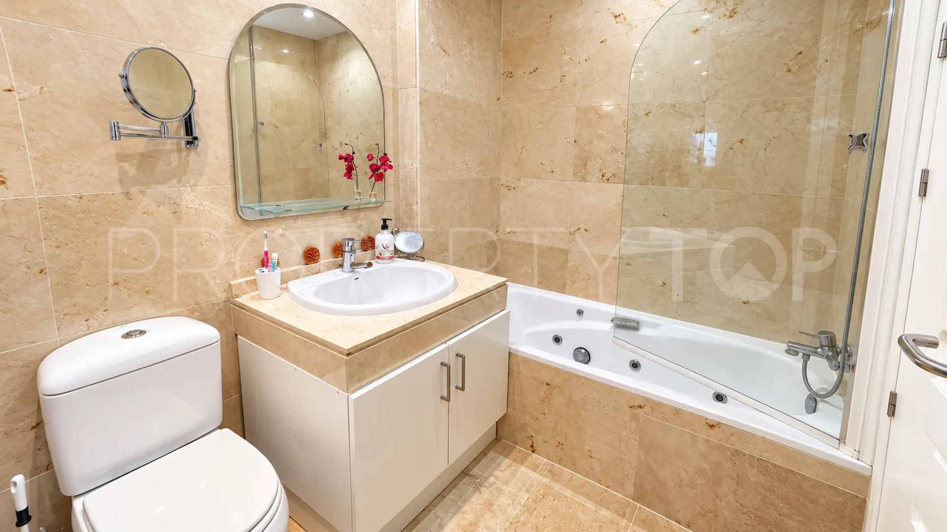 Comprar apartamento con 2 dormitorios en Duquesa Suites