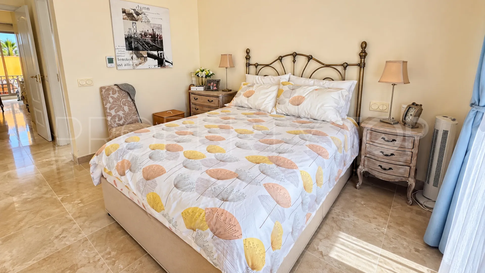 Ático de 2 dormitorios a la venta en Duquesa Village