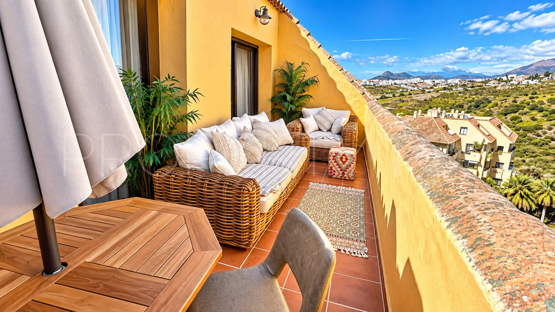 Ático de 2 dormitorios a la venta en Duquesa Village