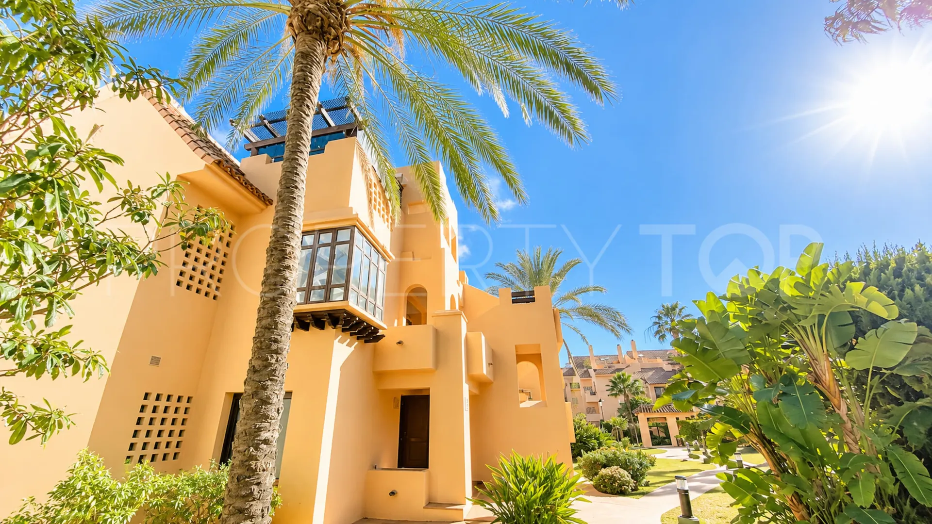 Ático de 2 dormitorios a la venta en Duquesa Village