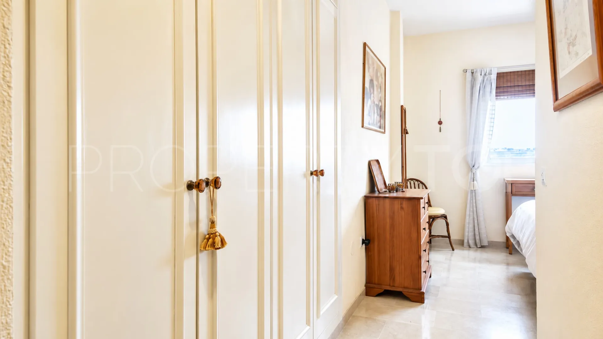 Comprar apartamento planta baja en Estepona Golf con 2 dormitorios