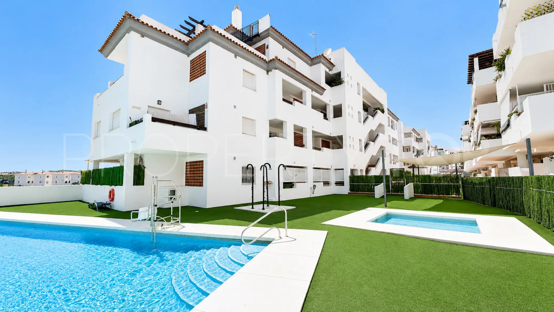 Apartamento en venta con 3 dormitorios en Manilva