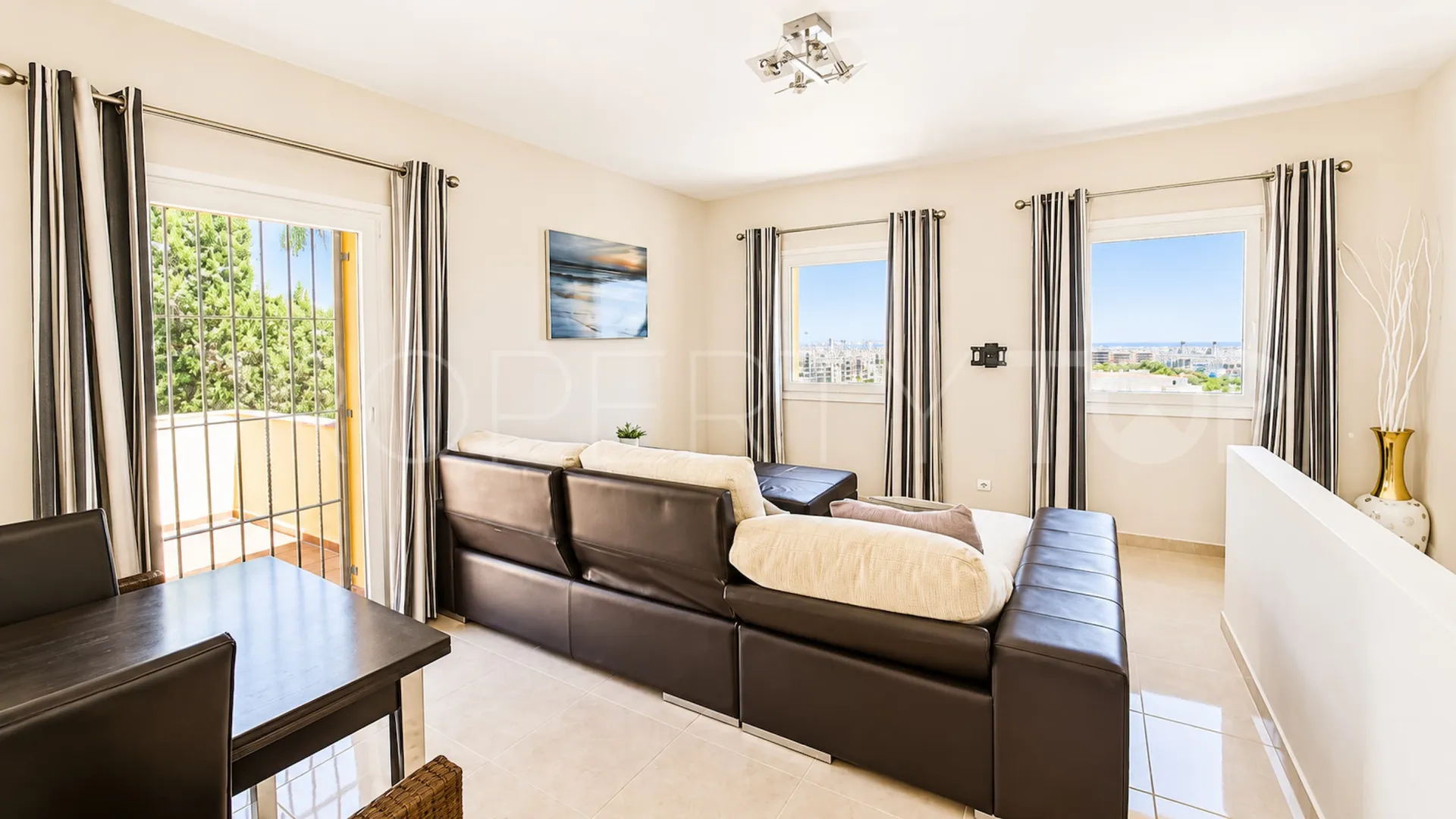 For sale villa with 5 bedrooms in La Duquesa