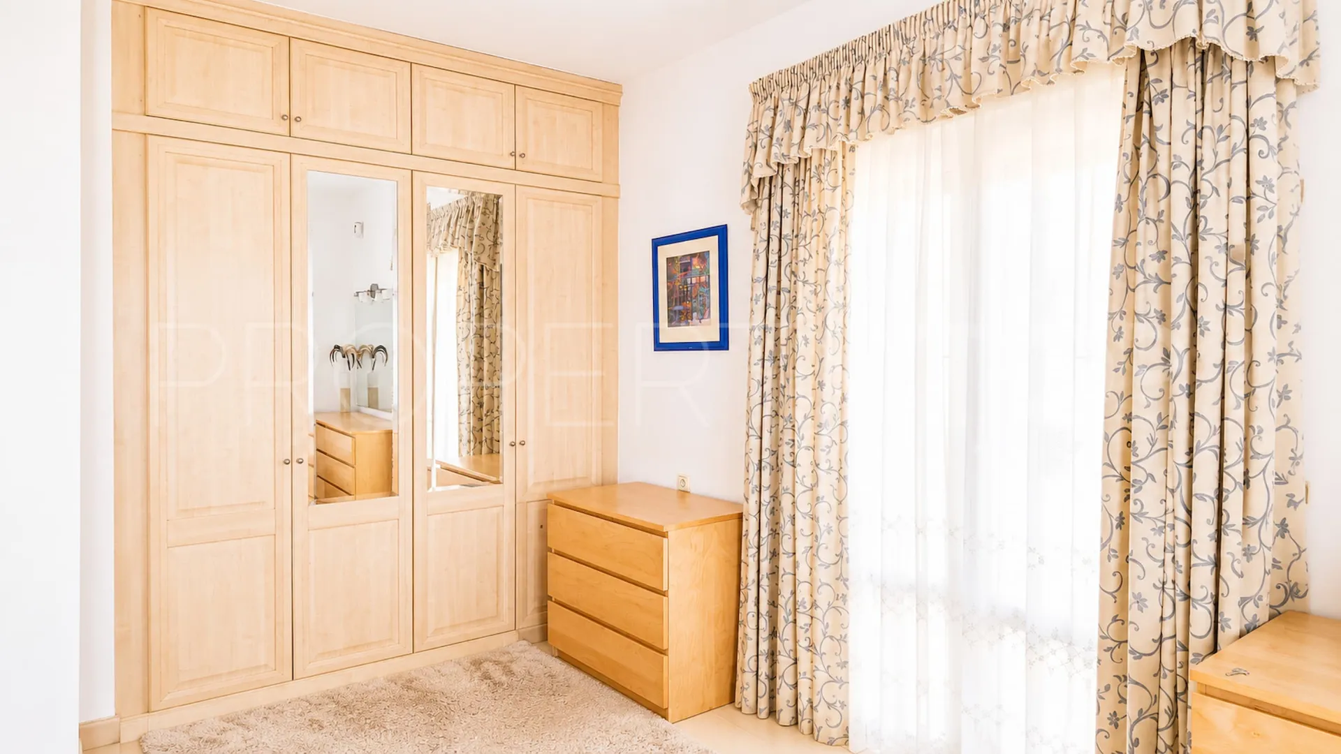 For sale villa with 5 bedrooms in La Duquesa