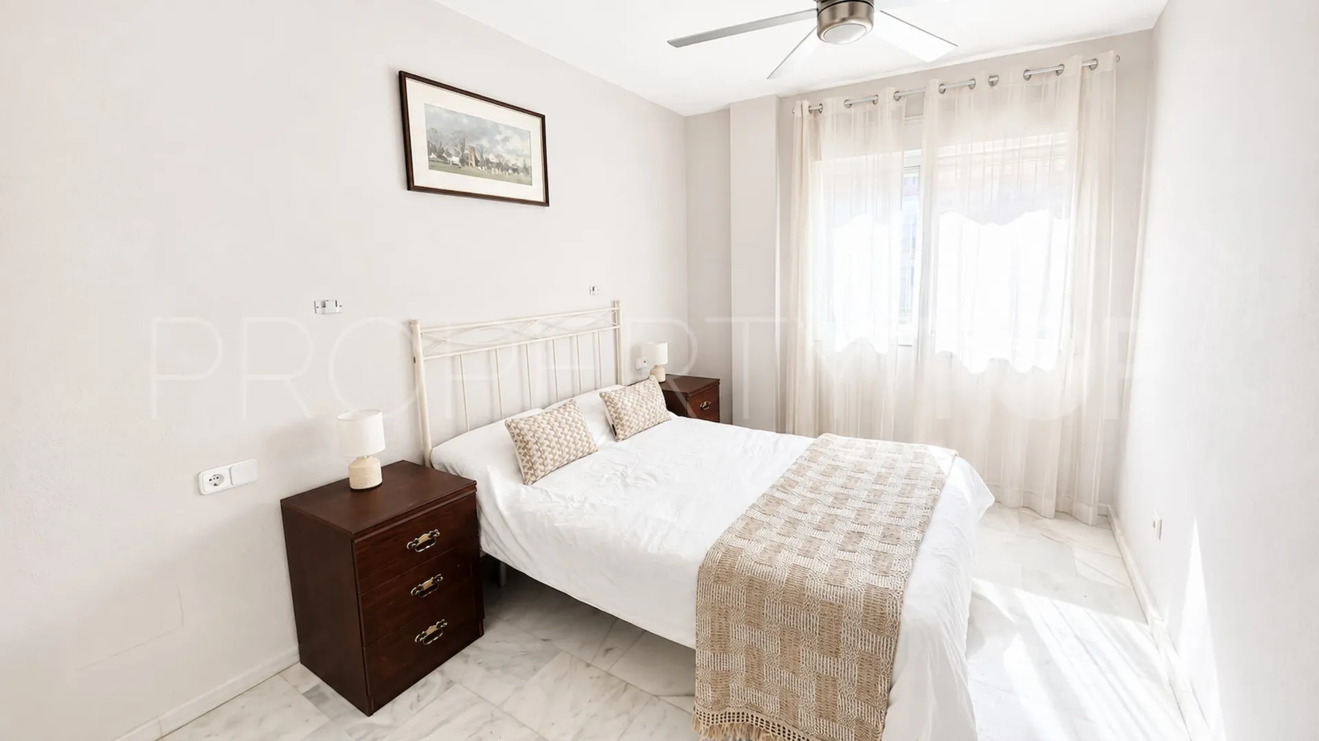 For sale 2 bedrooms apartment in Sabinillas