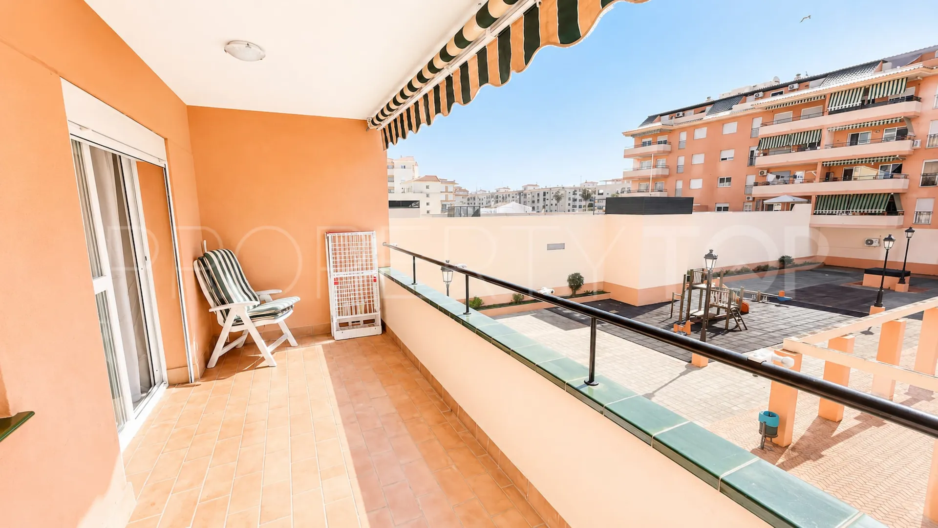For sale 2 bedrooms apartment in Sabinillas