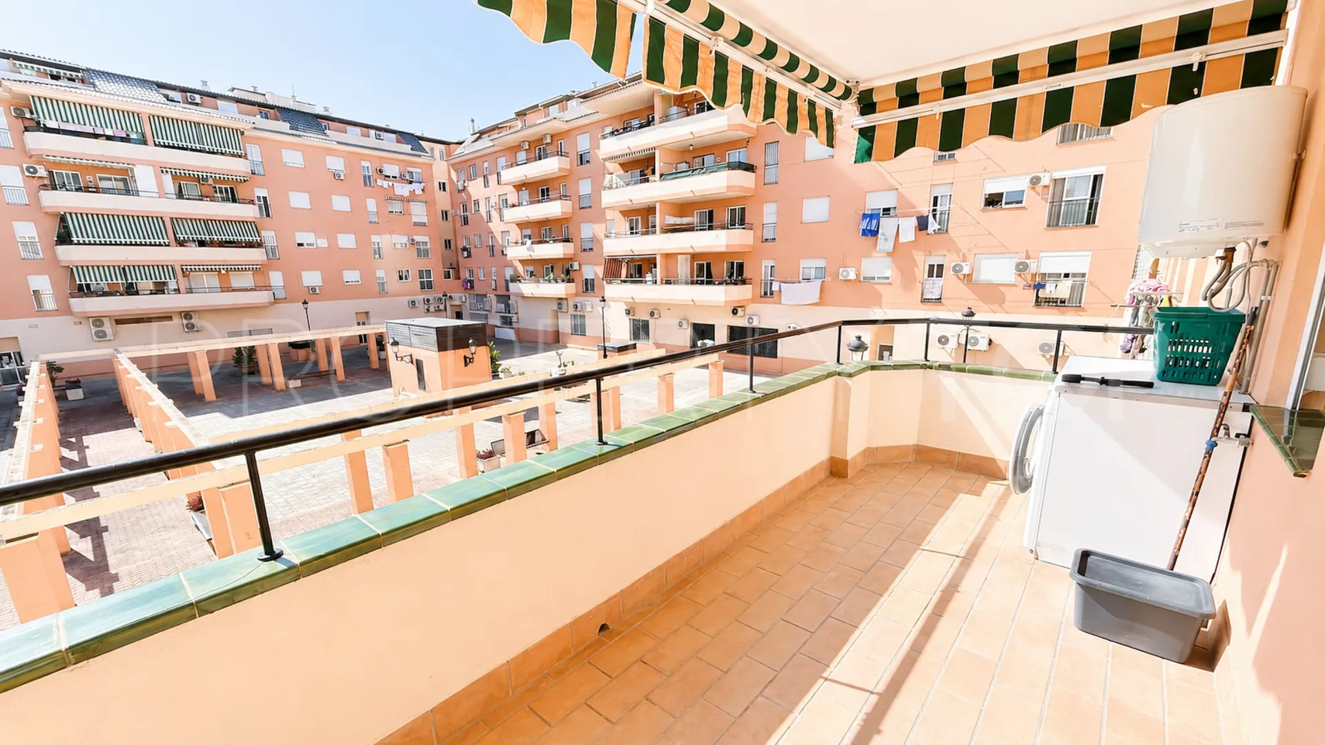 For sale 2 bedrooms apartment in Sabinillas